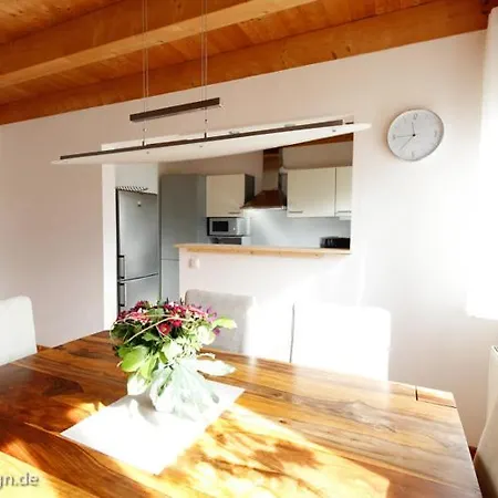 Sonnige Ferienwohnung, Rollstuhlgerecht, Hunde Willkommen *