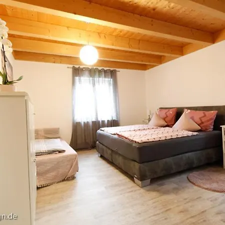 Sonnige Ferienwohnung, Rollstuhlgerecht, Hunde Willkommen * Isny im Allgau