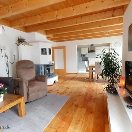 Sonnige Ferienwohnung, Rollstuhlgerecht, Hunde Willkommen * Isny im Allgäu