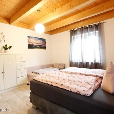 Lägenhet Sonnige Ferienwohnung, Rollstuhlgerecht, Hunde Willkommen